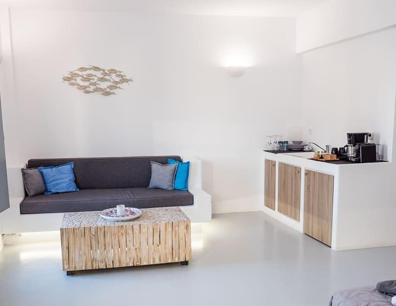 Majestic Sky Luxury Suites Megalochori  Zewnętrze zdjęcie