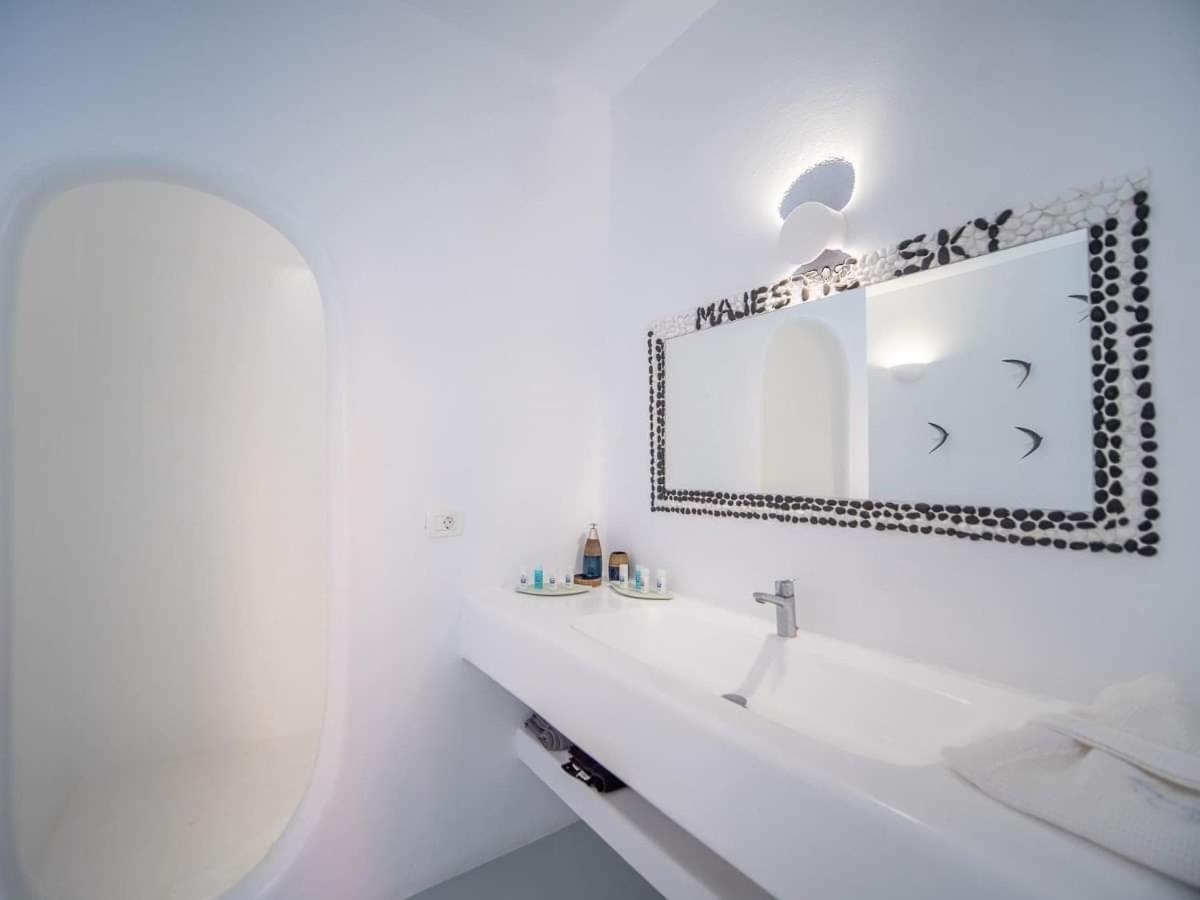 Majestic Sky Luxury Suites Megalochori  Zewnętrze zdjęcie