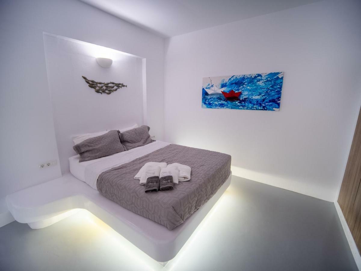Majestic Sky Luxury Suites Megalochori  Zewnętrze zdjęcie